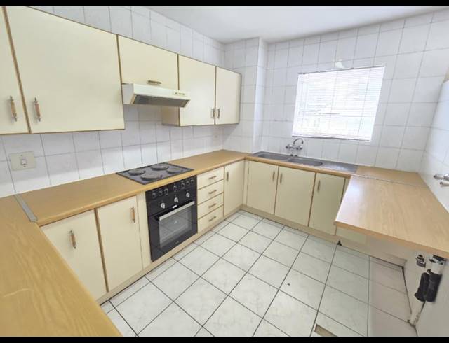 2 BEDROOM APARTMENT FOR SALE IN NEW REDRUTH